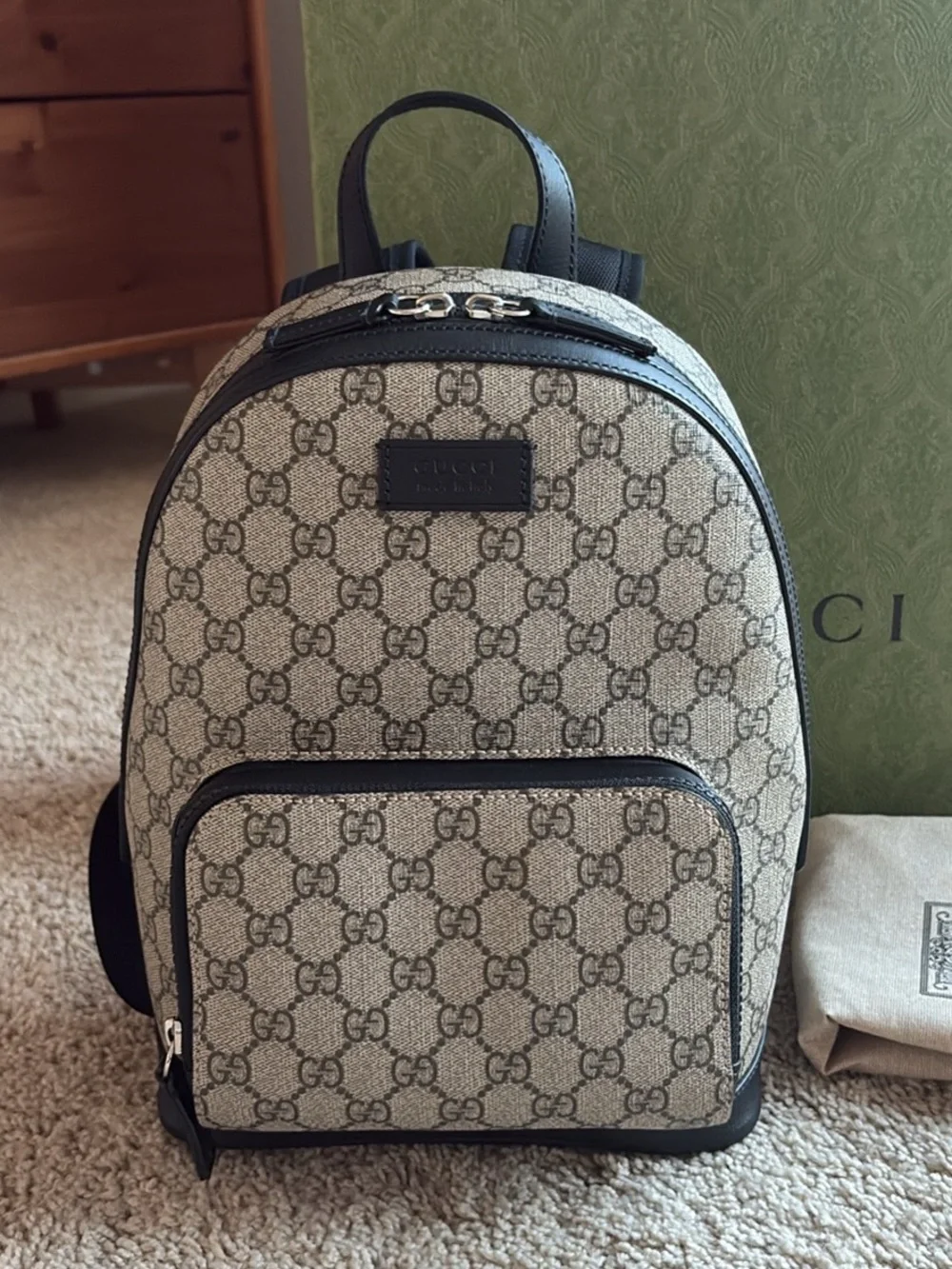 Gucci compact mini